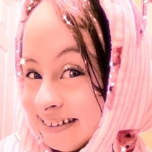 Meet your Posher, Noemy